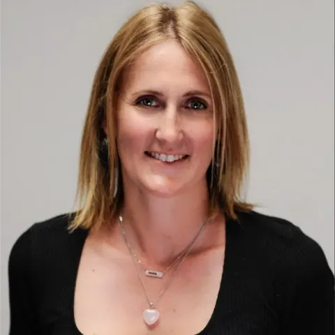 Nathalie Bardin — La direction du groupe, au croisement de la logistique et du développement international.